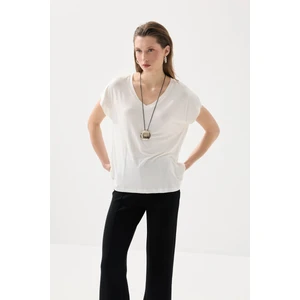 V Yaka Rahat Kesim Bambu Tshirt - Beyaz