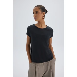 Suva Kısa Kol Siyah T-Shirt
