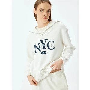 Yarım Fermuarlı Baskılı Oversize Kolej Sweatshirt