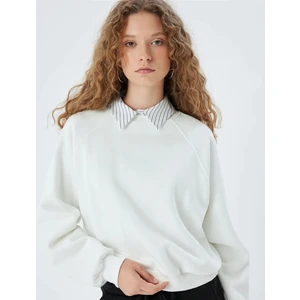 Basic Sweatshirt Bisiklet Yaka Dikiş Detaylı Şardonlu