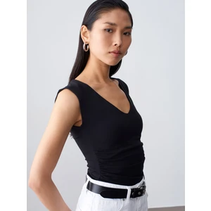 21222 V Yaka Basic Top-Siyah