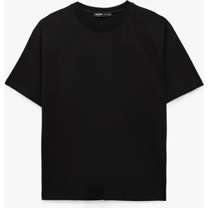Pamuklu Bisiklet Yaka Kısa Kollu Basic Oversize Tişört