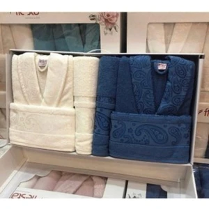 Pamuklu Jakarlı Aile Bornoz Takımı