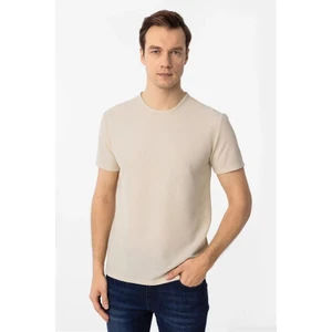 Bej Slim Bisiklet Yaka Tişört