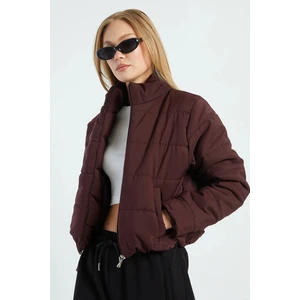 Beli Lastikli Crop Şişme Mont