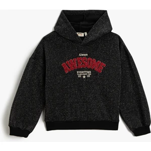 Kapüşonlu Sweatshirt İşlemeli