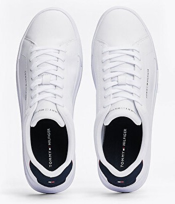 Tommy Hilfiger Erkekler İçin Tommy Hilfiger Th Court Lth Detaıl Ess Beyaz Düz Taban Ayakkabı Konforlu Kullanım görsel 3