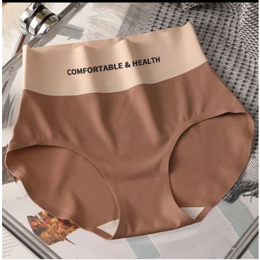 Ular metroda etagimni kotarib, porno bilan bezovta qilishdi. Juda oriq qizlar bilan jinsiy aloqa