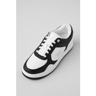 ALO yoga Black8.0アーロ スニーカーズM7/W8.5(23㎝） ALO yoga Black8.0アーロ スニーカーズM7/W8.5(23㎝） - メルカリ