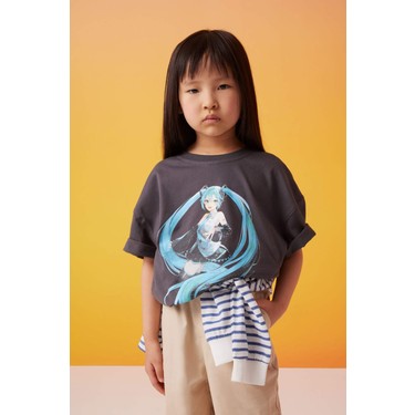 DeFacto Hatsune Miku Oversize Geniş Kalıp Bisiklet Yaka Kısa Fiyatı