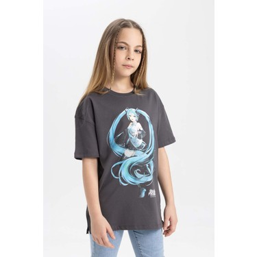 DeFacto Hatsune Miku Oversize Geniş Kalıp Bisiklet Yaka Kısa Fiyatı
