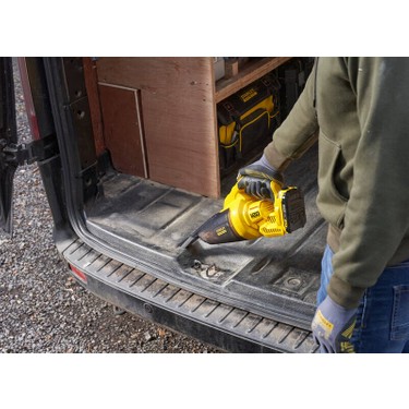 Stanley SFMCVH001B 18V Şarjlı El Süpürgesi (Aküsüz) Fiyatı