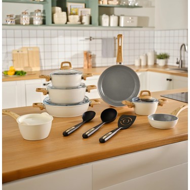 3点セット Karaca Swiss Crystal Premium 15 Parça Set - Tava ve Tencere Fiyatı