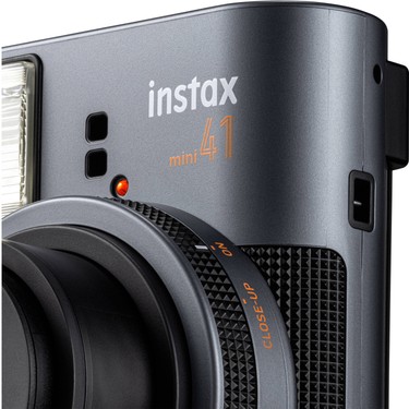 Instax Mini 41 Siyah Analog Şipşak Fotoğraf Makinesi ve Fiyatı