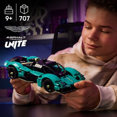 LEGO® Technic Aston Martin Valkyrie 42208 - 9 Yaş ve Üzeri Fiyatı