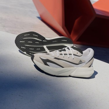 adidas Kadın Bej Koşu Ayakkabısı LIGHTBLAZE JH6962 Fiyatı