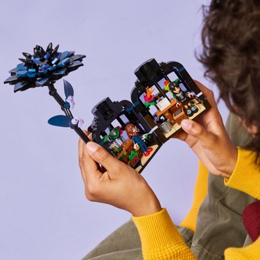 Lego® Wednesday Siyah Yıldız Çiçeği 76784 – 9 Yaş & Üzeri Fiyatı