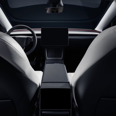 Tesla Model Y Jüniper 2025 15,4 Inc Navigasyon ve Arka Yolcu Fiyatı