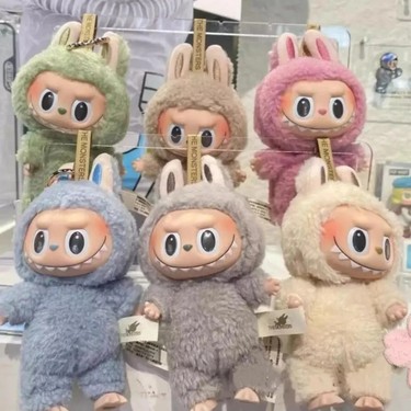 Labubu POP MART LABUBU THE MONSTERS BİG İNTO SÜPRİZ PELUŞ Fiyatı