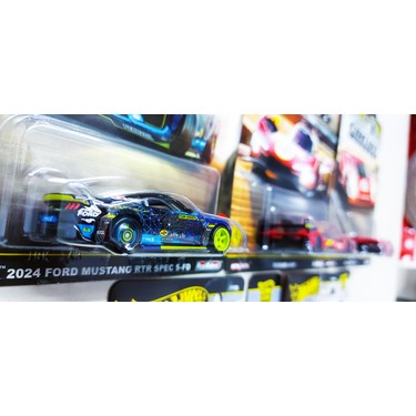 Ｙ.A:Raison D'Etre ５点セット Hot Wheels Premium Circuit Legends 5'li Model Araba Seti ( Fiyatı