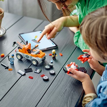 LEGO® City Çekici Kamyon ve Spor Araba Tamiri 60435 - 4 Yaş Fiyatı