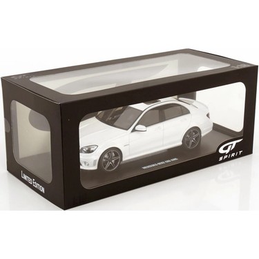 Mercedes Benz GT Spirit c63 AMG ミニカー 1:18 Gt Spirit 2007 Mercedes Benz C63 Amg Diamond White Fiyatı