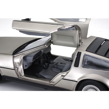 Sunstar Dmc 1:18 – Geleceğe Dönüş (Back To Future ) 1981 Fiyatı