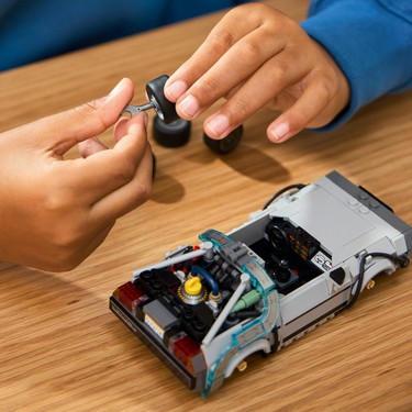 LEGO® Speed Champions Geleceğe Dönüş'ten Zaman Makinesi Fiyatı