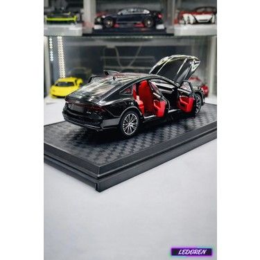 ミニカー Audi A7 Sportback Phantom Black 1:43 Amazon | アウディ A7