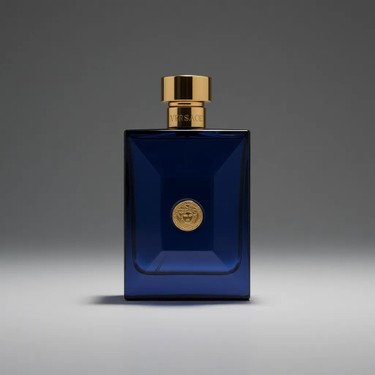 Versace Dylan Blue オードトワレ 200ml Versace Dylan Blue EDT 200 ml Erkek Parfüm Fresh Koku ve Fiyatı