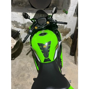 Grippatch ZX4RR 2025 ile Uyumlu Kaydırmaz 6D Karbon 8 Parça Fiyatı