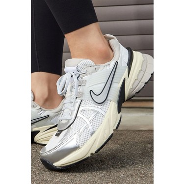 Erkekler İçin Nike Nıke V2K Run Gri Spor Ayakkabı Kauçuk Fiyatı