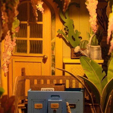 Rolife TGB06 Garden House Kitap Köşesi Book Nook Dıy Fiyatı