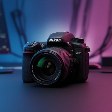 Nikon D7500 20.9 Megapiksel DSLR Fotoğraf Makinesi 18 x Fiyatı