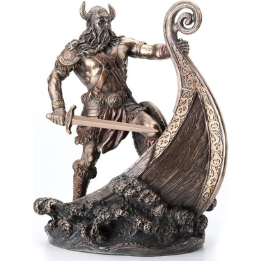 Veronese Kılıçlı Viking Savaşçı Figürü