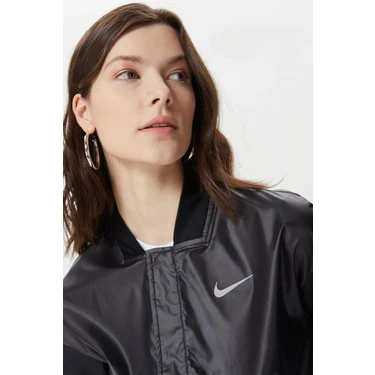 Nike Swoosh Run Jacket Kad n Ko u Ceketi Siyah Fiyat