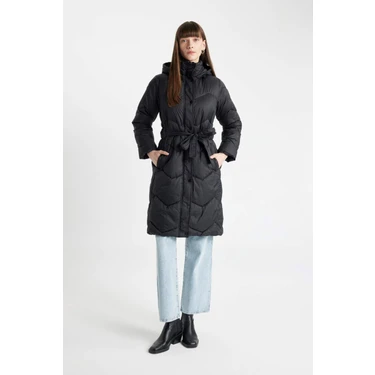 DeFacto Su Geçirmez Uzun Şişme Mont Parka Oversize Geniş Kalıp Kapüşonlu Kemerli Kapitoneli