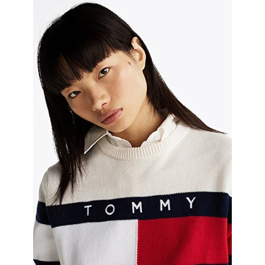 トミー ヒルフィガー   TJW CENTER FLAG SWEATER EXT （ホワイト） TOMMY HILFIGER (トミーヒルフィガー) ロゴ刺繍 クルーネック