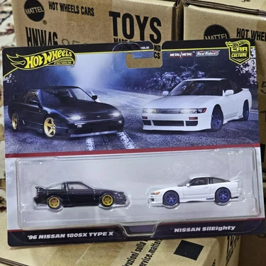 Hot Wheels Premium Araba Serisi 2'li Set: 96 Nissan 180SX Type X ve Nissan SilEighty Metal