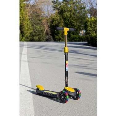 Pozart Swing 3tekerlekli LED Işıklı Çoçuk Scooter 40 kg Kapasiteli
