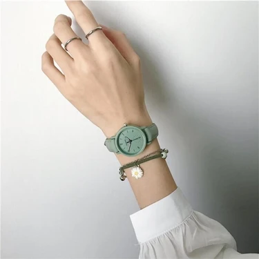 Toz Vintage Kadın Süet Kol Saati Asker Yeşili Pilli Quartz Suya Dayanıklı Metal