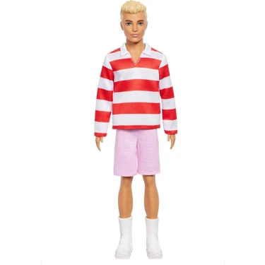 Barbie® Bebek Kırmızı çizgili üstü, pembe şortu ve beyaz sneaker'larıyla sarışın Barbie