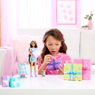 Barbie Party Unboxed Köpeğimin Doğum Günü Serisi Kırmızı Fiyatı