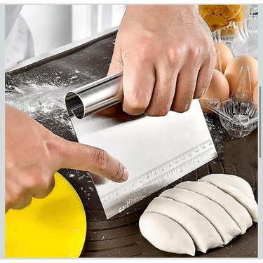 Dies Paslanmaz Çelik Hamur Kesme ve Kazıyıcı Spatula Ölçü Çizgili Pasta Kek Kesici
