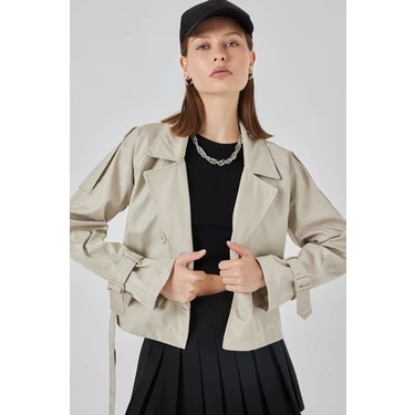 Bigdart Kadın Kemerli Kısa Trençkot Taş Renk Yuvarlak Yaka %100 Polyester Malzeme Özellikleri