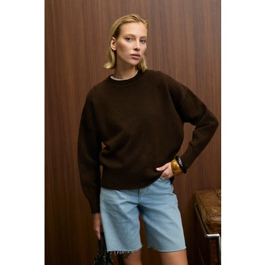 Grimelange NANNA Kadın Oversize Fit Yumuşacık Kaşmir Tuşesinde Bisiklet yaka Kalın Triko Kahverengi