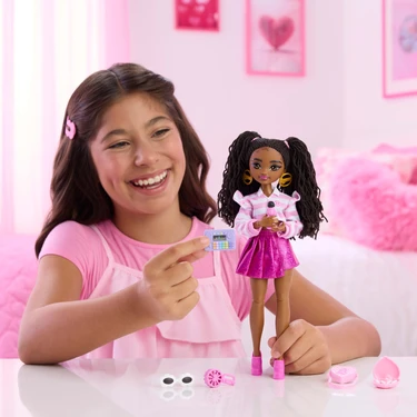 Barbıe® Dream Bestıes™ 'brooklyn' Bebek ve Aksesuarları | Eklemleri Bükülebilen Barbie Dream