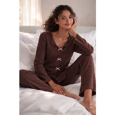 Kadın Pamuklu Çıtır Çiçek Desenli Baby Overloklu Fiyonk Detaylı Uzun Kollu Pijama