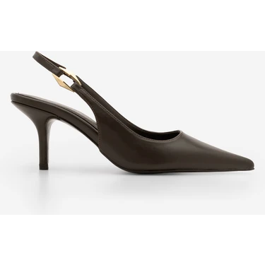 Marjin Kadın Stiletto Sivri Burun Arkası Açık Lastikli Altın Tokalı Kısa Ince Topuklu Ayakkabı