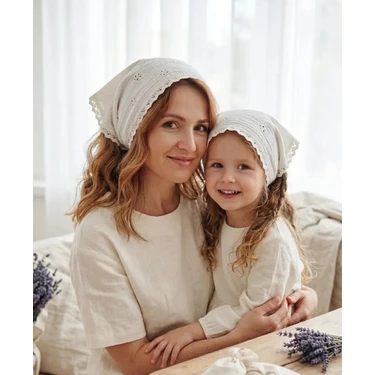 Mufin Collection Anne Kız Kombin Üçgen Muslin Bandana | Dantelli – Pamuklu